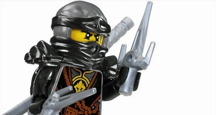 Gerucht: LEGO Ninjago 71806 Cole's Earth Mech LEGO Ninjago 71806 Cole's Earth Mech