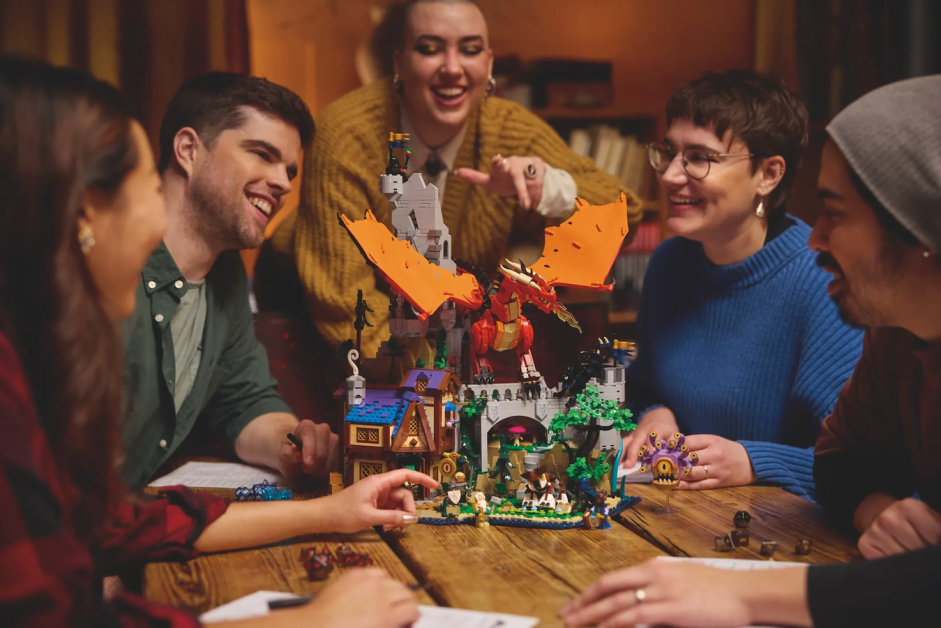 LEGO Ideas 21348 Dungeons & Dragons: Red Dragons Tale