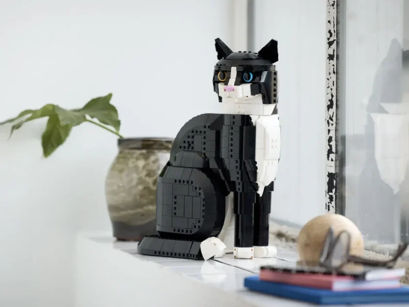 LEGO Ideas 21349 Zwart-witte kat