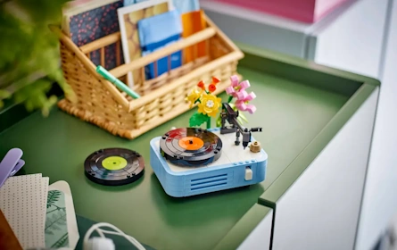 LEGO Creator 3in1 31172 Platenspeler met bloemen