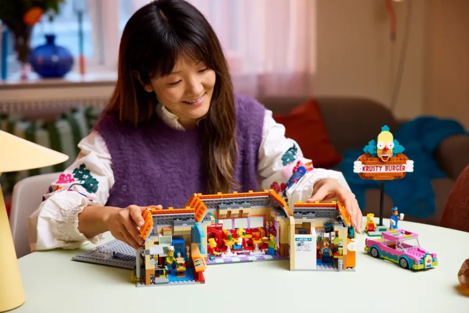 LEGO The Simpsons 10352 The Simpsons: Krusty Burger LEGO The Simpsons 10352 The Simpsons: Krusty Burger