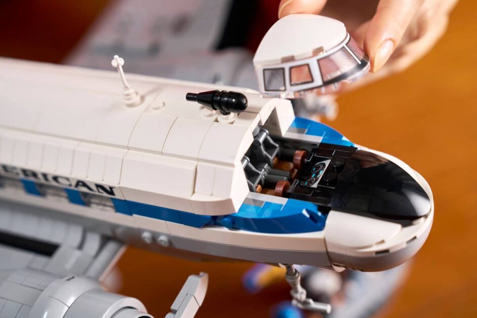 LEGO Icons 11378 Douglas DC-3 PAN AM passagiersvliegtuig