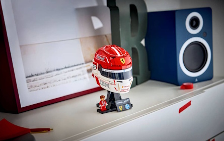 LEGO Editions 43014 Scuderia Ferrari HP helm van Charles Leclerc LEGO Editions 43014 Scuderia Ferrari HP helm van Charles Leclerc