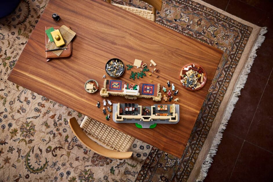 LEGO Ideas 21373 Downton Abbey