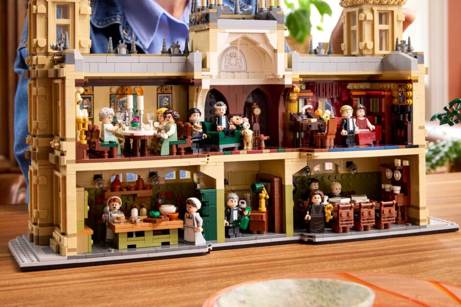 LEGO Ideas 21373 Downton Abbey