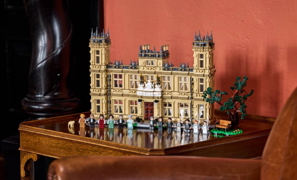 LEGO Ideas 21373 Downton Abbey
